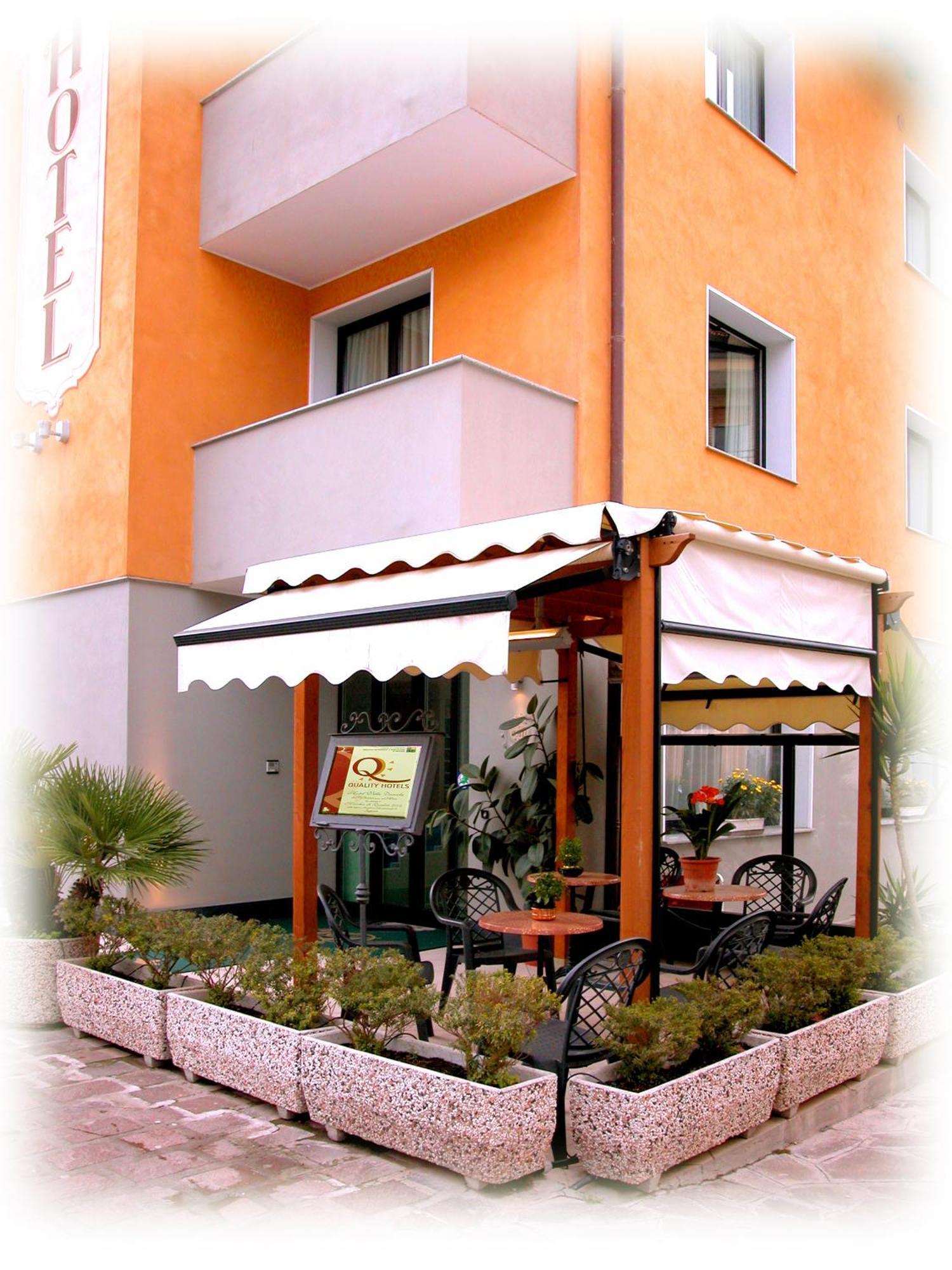 New Automatic Villa Daniela San Bartolomeo Al Mare Eksteriør bilde